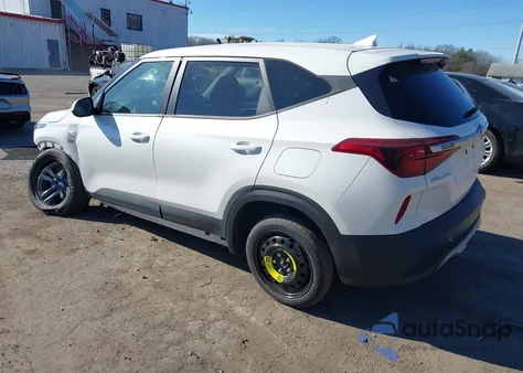 2021 Kia Seltos Lx z USA, uszkodzony, nr VIN KNDEPCAA4M7137546